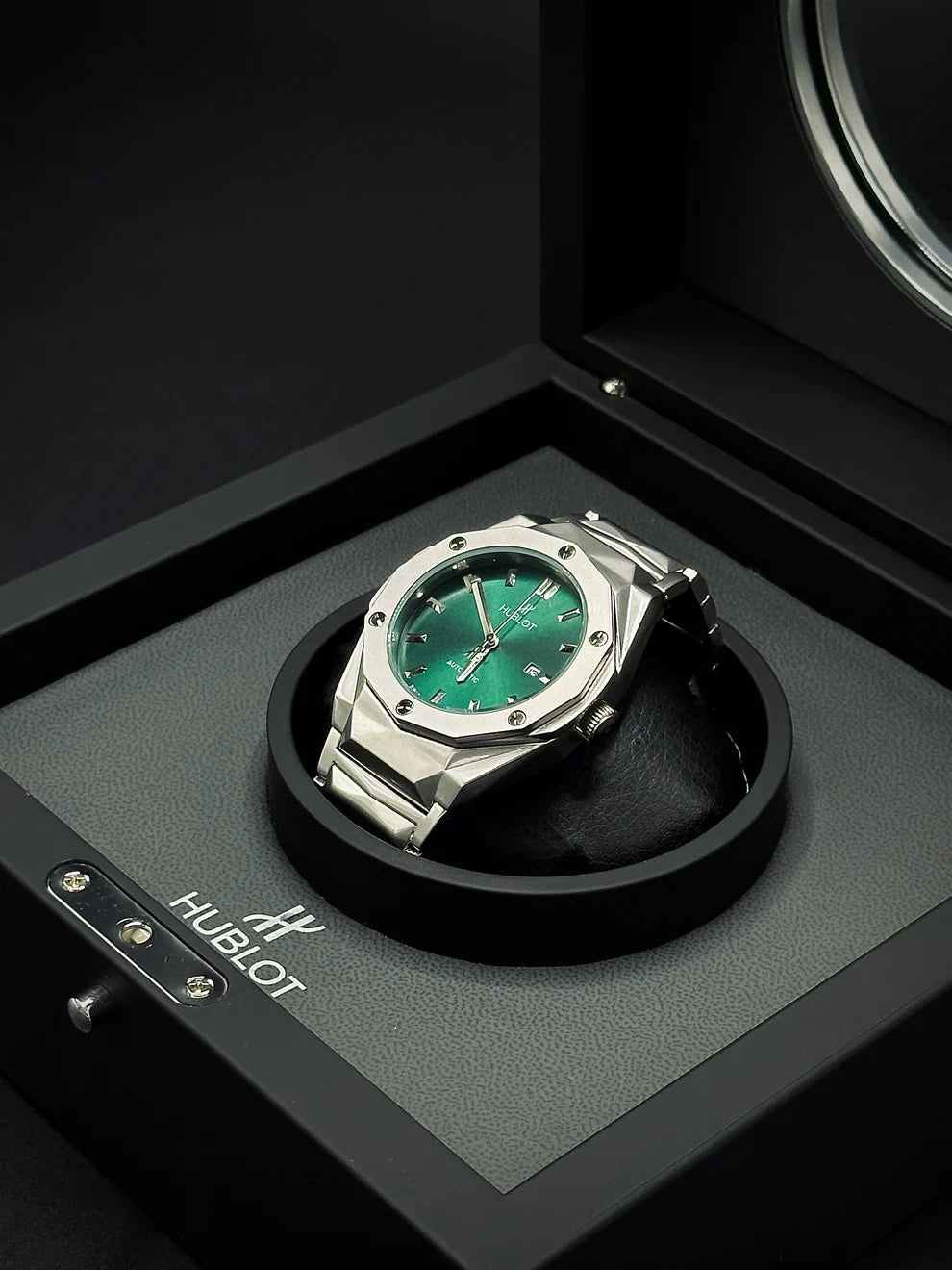 Hublot Cut Rotating Back (Swiss like)